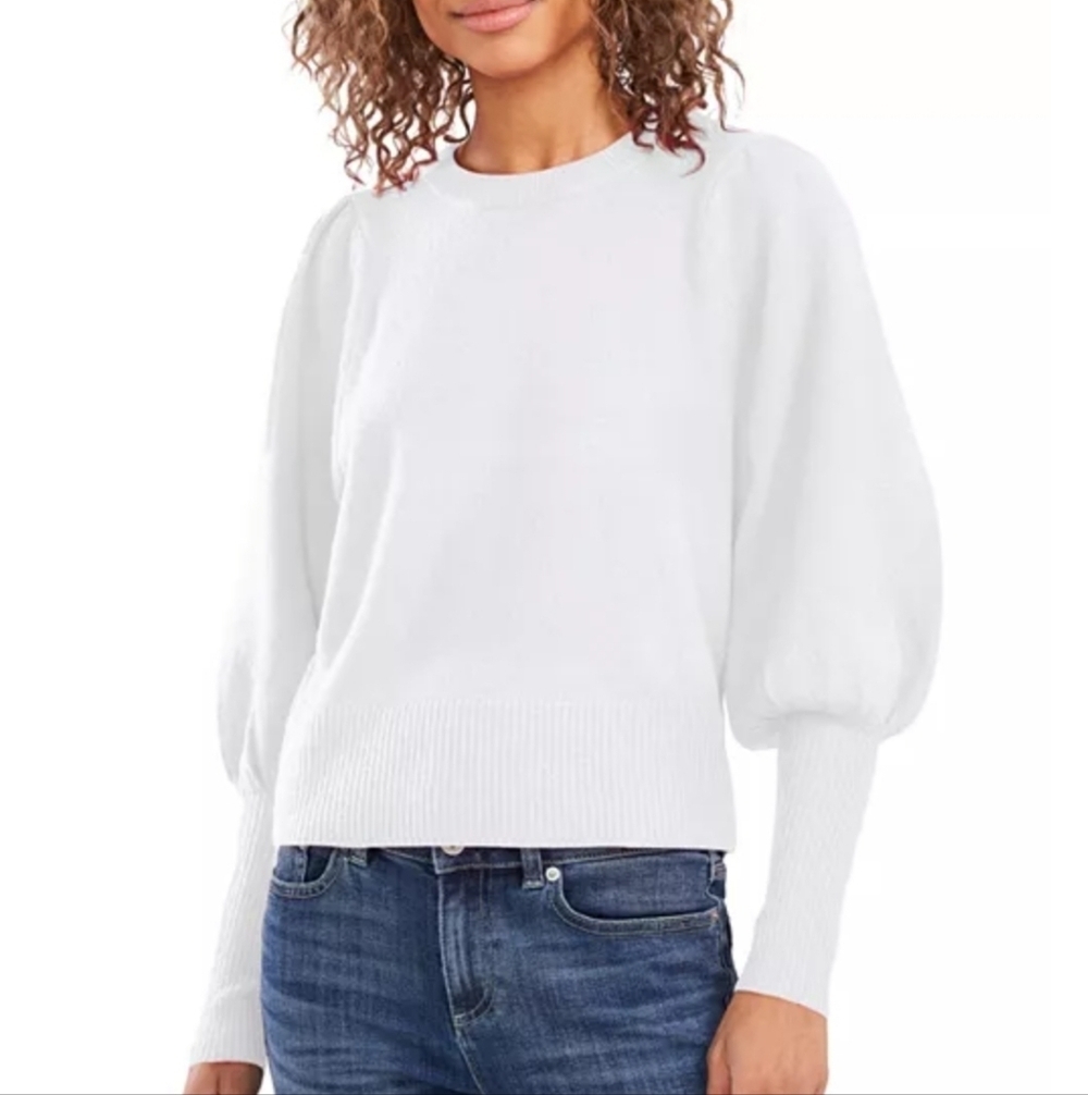Chic White Crew Neck Sweater